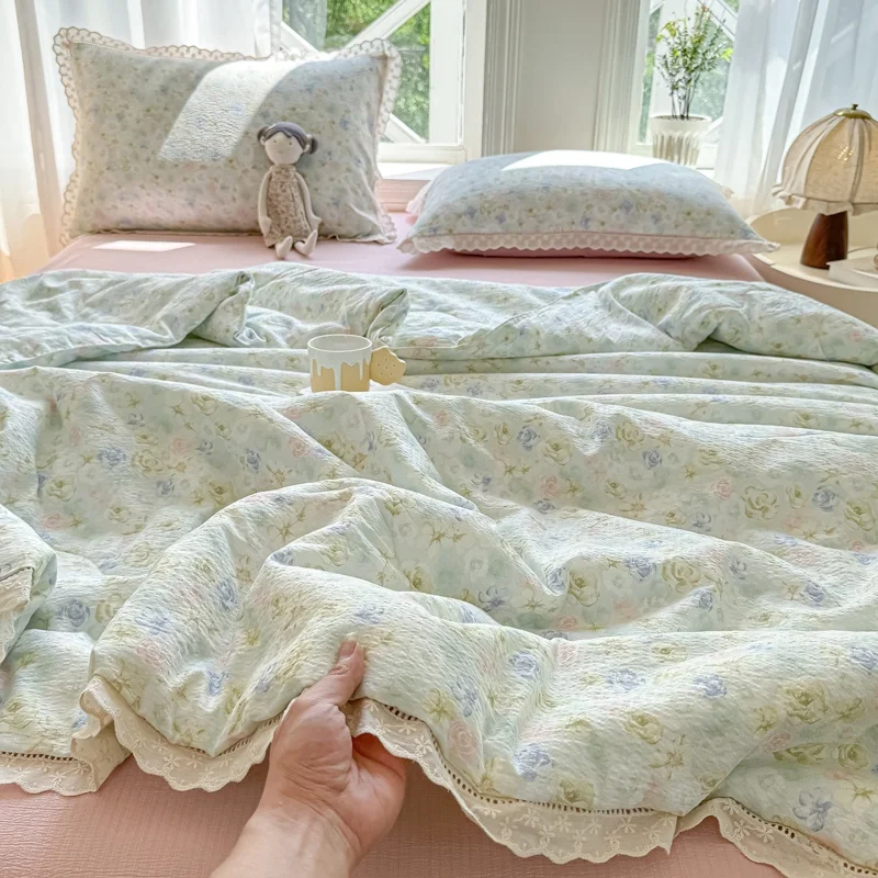 Korean Sle Light een Floral Waed Cotton Summer Cooling Quilt Four Piece Set Lace Trim Air Conditioner Quilt Student Sum...
Korean Sle Light een Floral Waed Cotton Summer Cooling Quilt Four Piece Set Lace Trim Air Conditioner Quilt Student Sum...