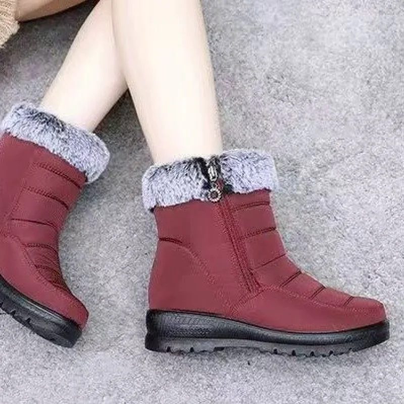 Женские зимние сапоги. Зимние женские сапоги большого размера с флисовой подкладкой. Утолщенные хлопковые сапоги. Хлопковая обувь с высоким берцем на толстой подошве.
Женские зимние сапоги. Зимние женские сапоги большого размера с флисовой подкладкой. Утолщенные хлопковые сапоги. Хлопковая обувь с высоким берцем на толстой подошве.