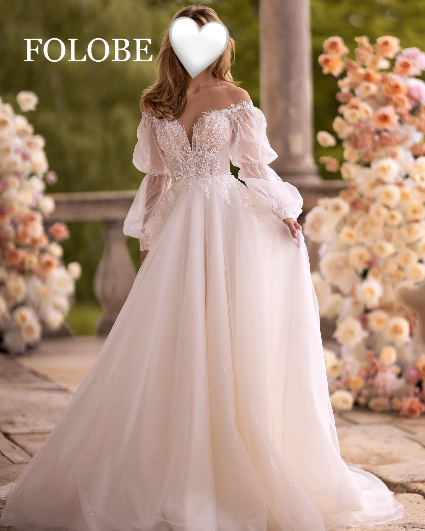 Vintage Wedding Dress V-Neck Sleeveless White Evening Dress Scoop Neck Bride Gowns Appliques Sweep Train Customized A-line 2025
Vintage Wedding Dress V-Neck Sleeveless White Evening Dress Scoop Neck Bride Gowns Appliques Sweep Train Customized A-line 2025