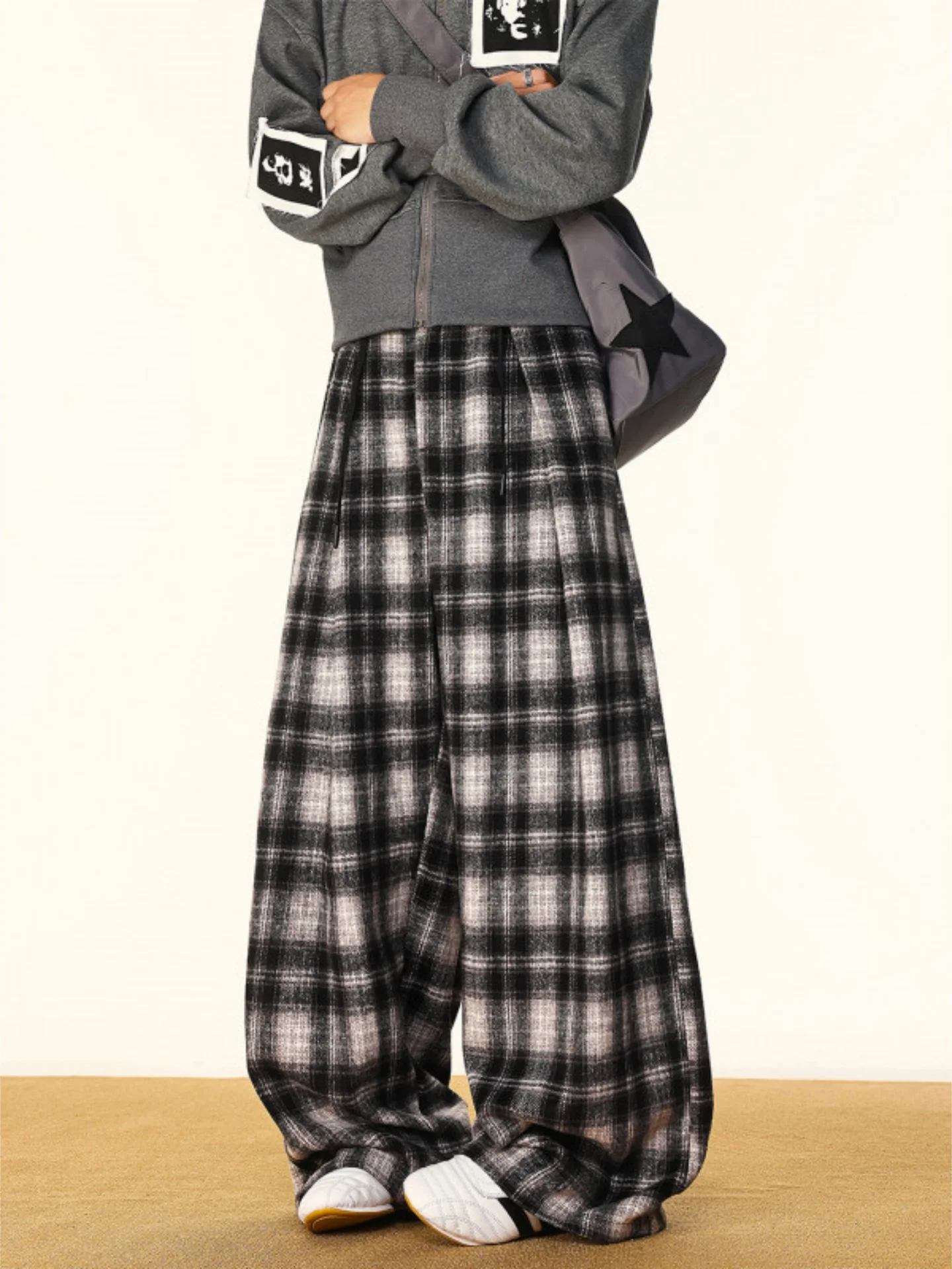 Американские мужские брюки из плотной ткани в клетку, свободного кроя, осенне-зимние, прямые, широкие, длинные брюки-чинос
Американские мужские брюки из плотной ткани в клетку, свободного кроя, осенне-зимние, прямые, широкие, длинные брюки-чинос