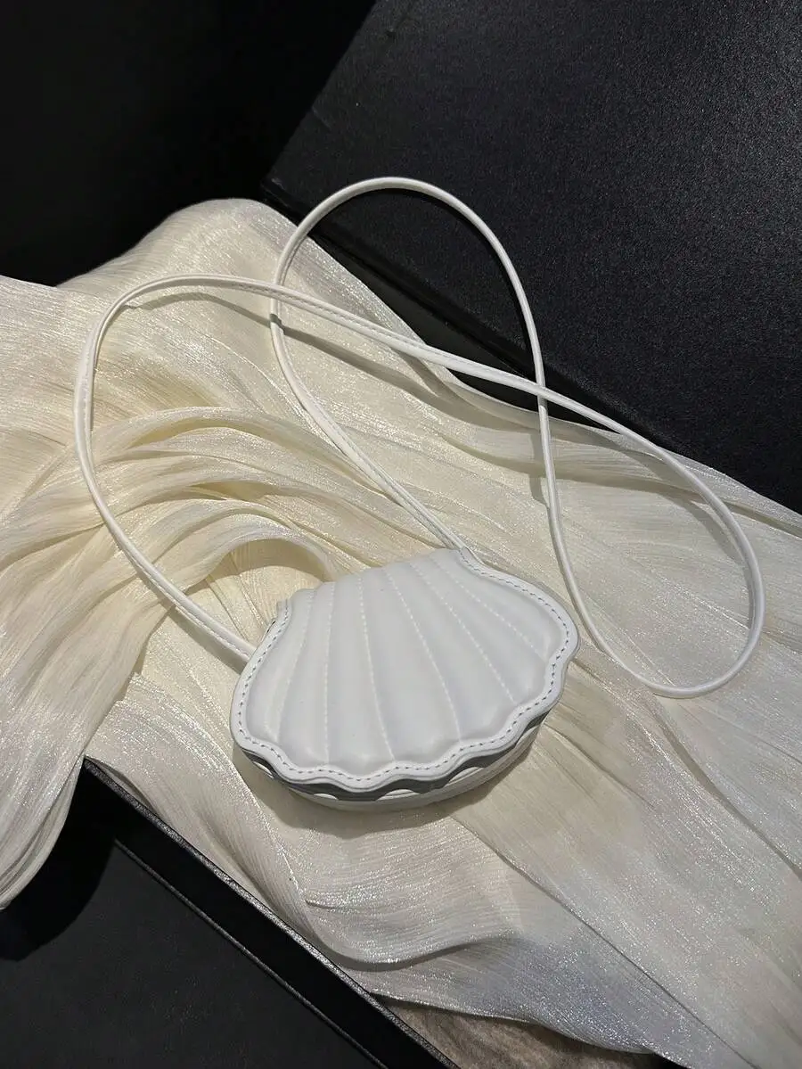 Elegant White Shell Mini Shoulder Bag For Party Wedding Formal Occasion
Elegant White Shell Mini Shoulder Bag For Party Wedding Formal Occasion