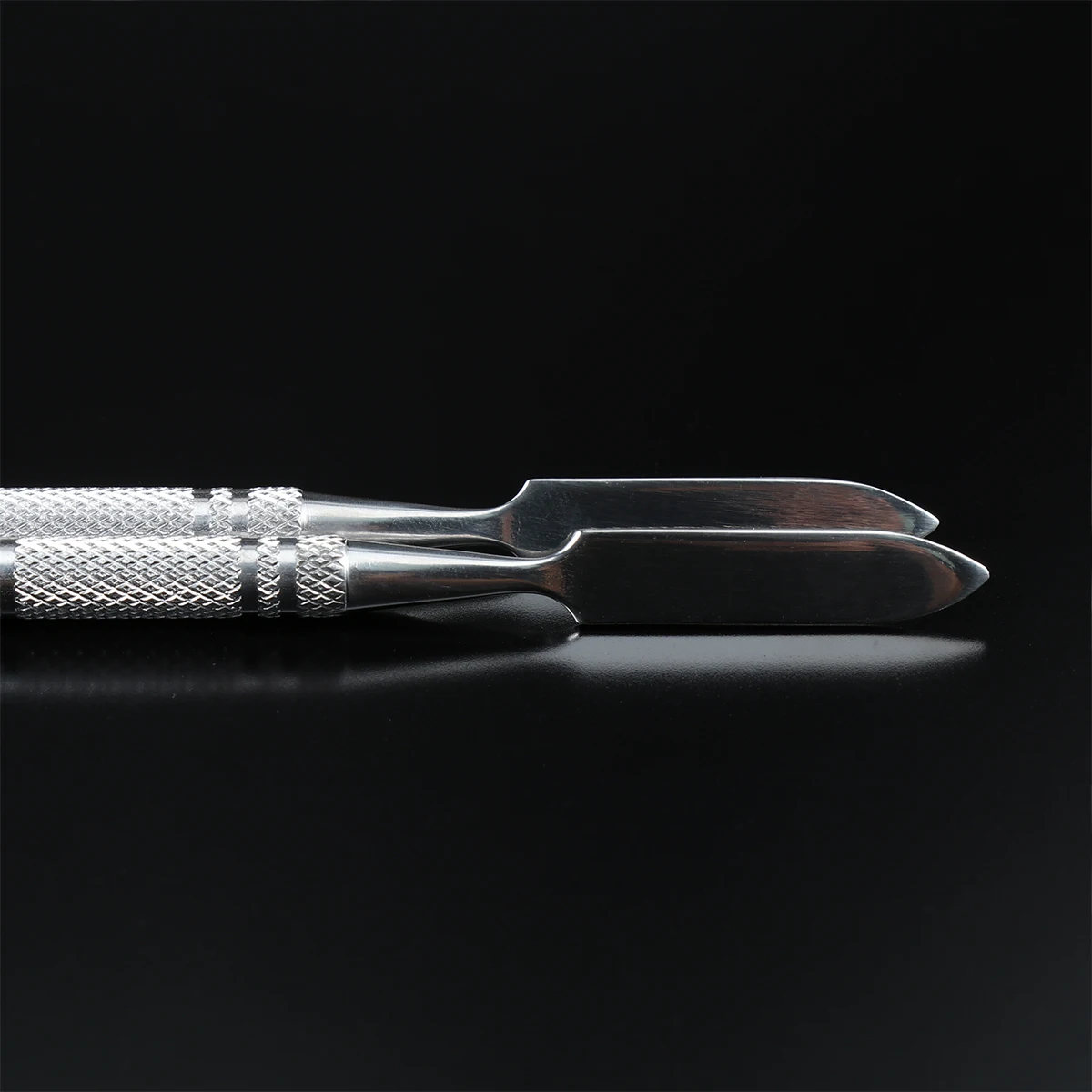 2PCS Embossing Stick Stainless Makeup Mixing Tool Foundation Toning Rod Durable Easy Household Cosmetics
2PCS Embossing Stick Stainless Makeup Mixing Tool Foundation Toning Rod Durable Easy Household Cosmetics