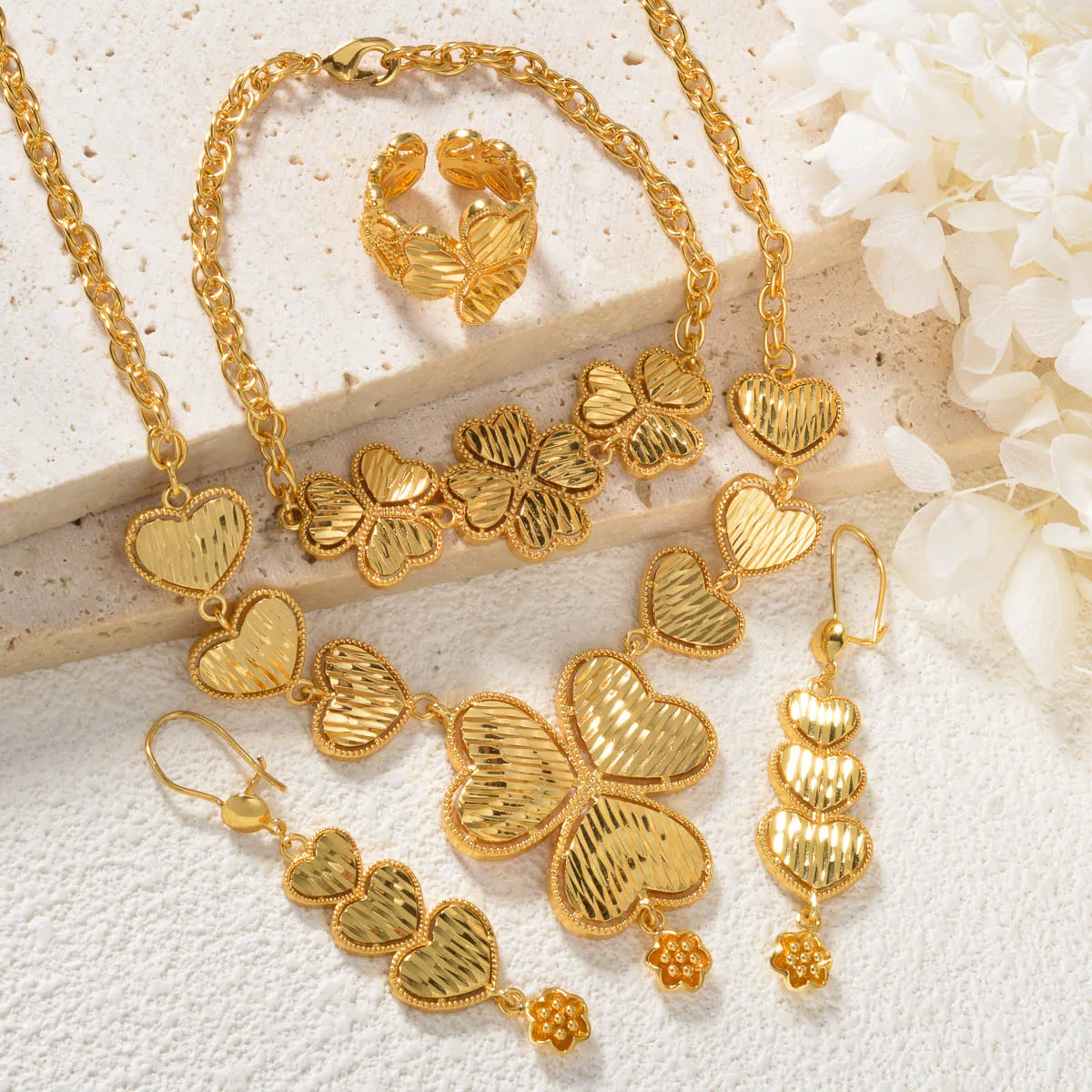 Dubai Jewelry Sets Necklace Bracelet Ring Earrings Set Elegant Gold Plated Arabic Design for Women Luxury Gift Wedding Jewelry
Dubai Jewelry Sets Necklace Bracelet Ring Earrings Set Elegant Gold Plated Arabic Design for Women Luxury Gift Wedding Jewelry