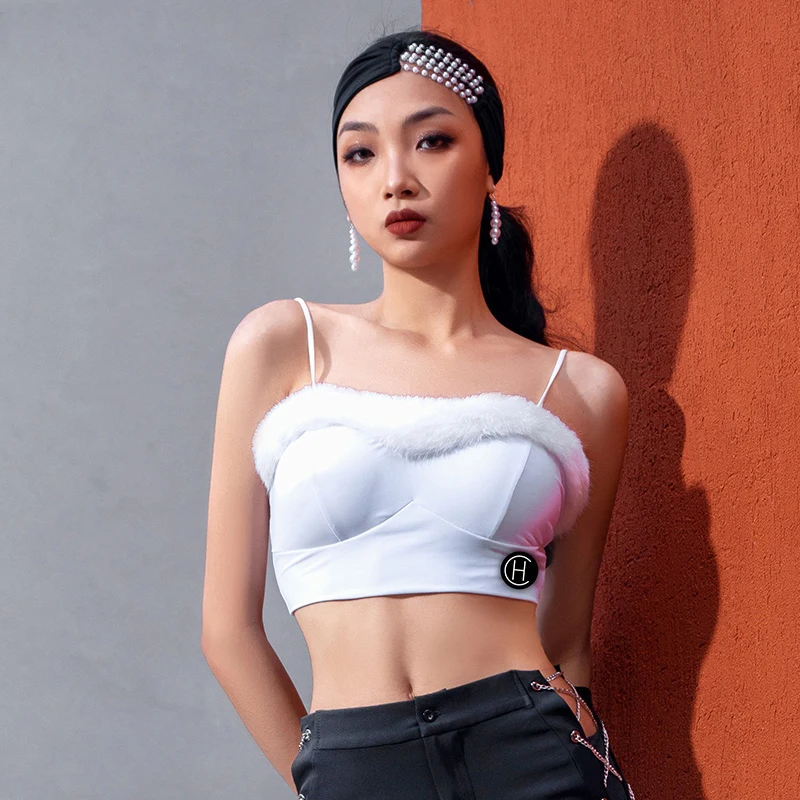 2025 Latin Dance Tops For Women Sexy Backless White Vest Chacha Rumba Tango Dress Adult Female Latin Performance Wear DQS11081
2025 Latin Dance Tops For Women Sexy Backless White Vest Chacha Rumba Tango Dress Adult Female Latin Performance Wear DQS11081