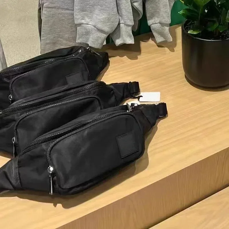 LO Explorer Crossbody Sports and Leisure Running Waist Bag Single-shoulder Bag Yoga and Fitness Single-Shoulder Pack
LO Explorer Crossbody Sports and Leisure Running Waist Bag Single-shoulder Bag Yoga and Fitness Single-Shoulder Pack