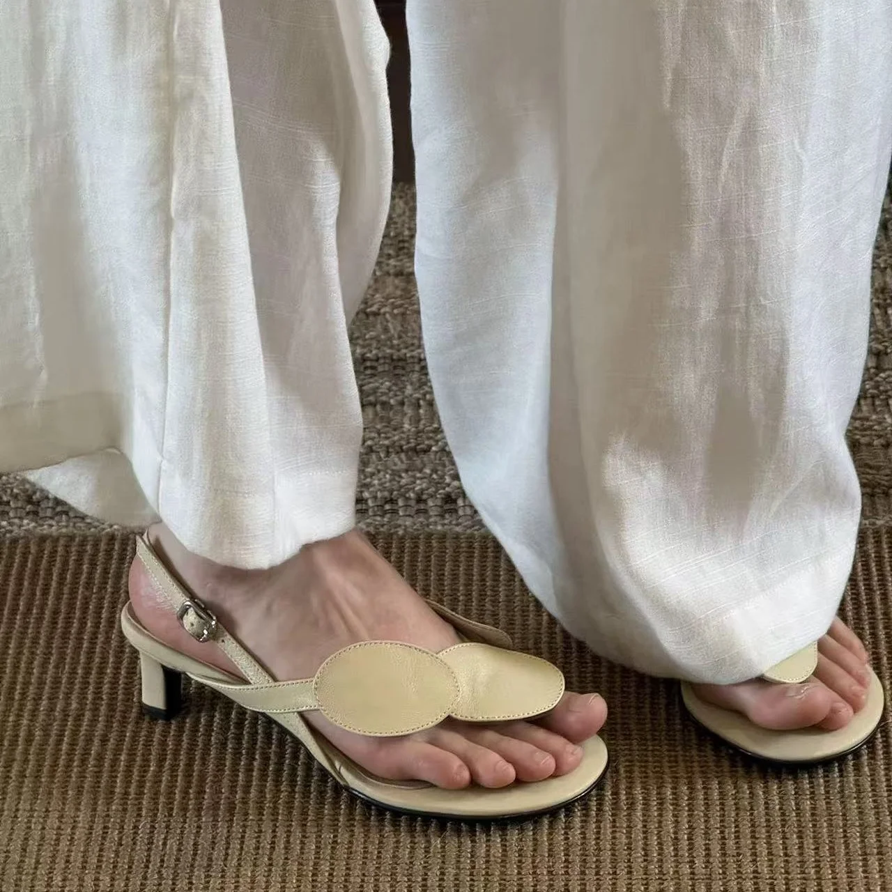 Designer Women High Heels Sandals Beach Shoes Elegant Dress Slippers Summer 2026 New Bohemian Casual Shoes Comfort Flip Flops
Designer Women High Heels Sandals Beach Shoes Elegant Dress Slippers Summer 2026 New Bohemian Casual Shoes Comfort Flip Flops