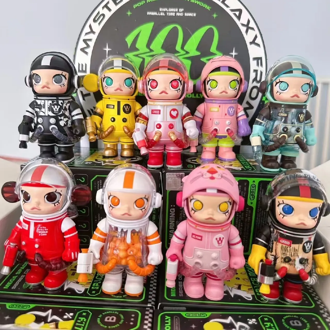 Popmart Mega Collection 100% Anniversary Space Molly Vinyl Face Blind Box 1:1 Replica Second Generation Trendy Collectible Toy
Popmart Mega Collection 100% Anniversary Space Molly Vinyl Face Blind Box 1:1 Replica Second Generation Trendy Collectible Toy