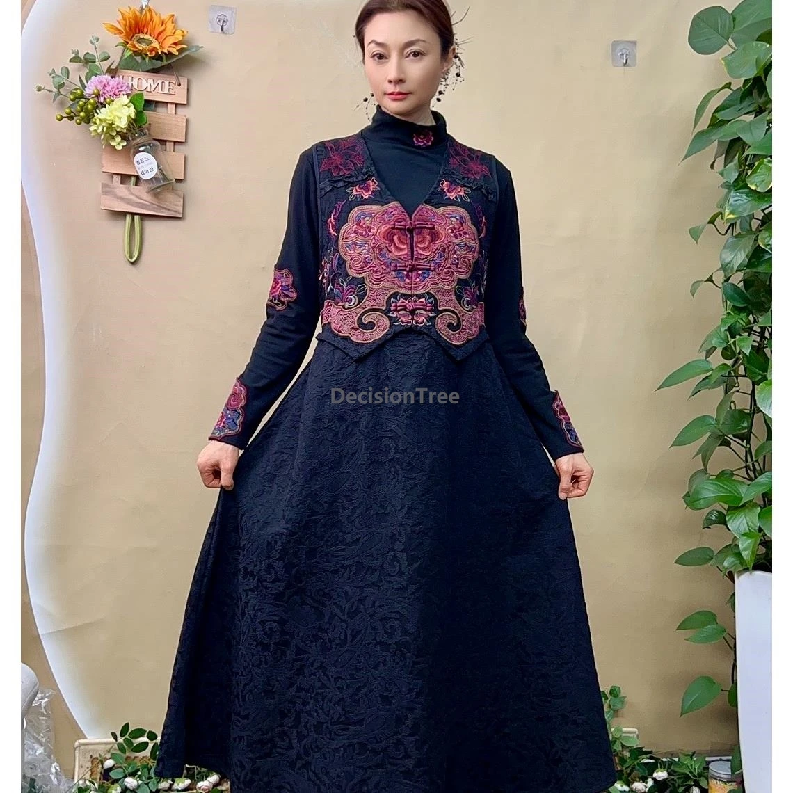2026 loose leisure daily ethnic style robe high end embroideried chinese robe vintage literature art temperament vest dress
2026 loose leisure daily ethnic style robe high end embroideried chinese robe vintage literature art temperament vest dress
