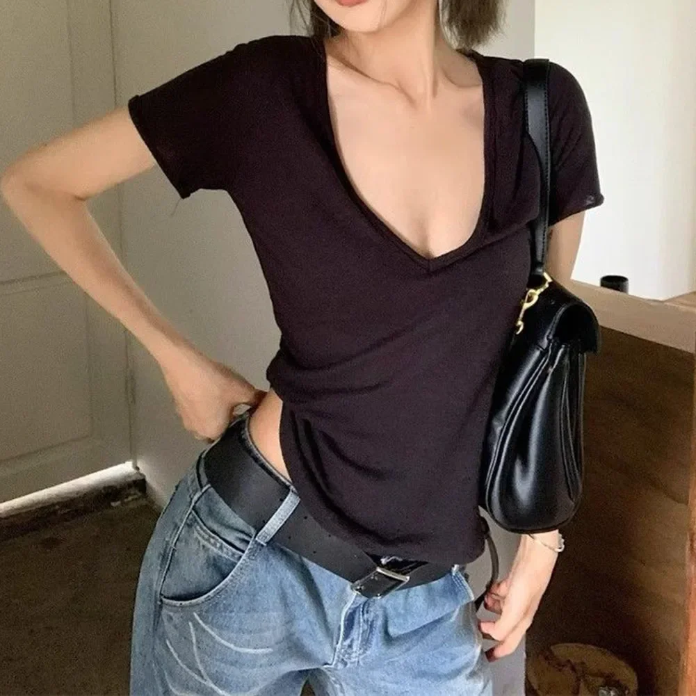 Slightly See Through V Neck Short Sleeve T Shirt for Women Fashionable Casual Wear for Spring and Autumn Seasons
Slightly See Through V Neck Short Sleeve T Shirt for Women Fashionable Casual Wear for Spring and Autumn Seasons