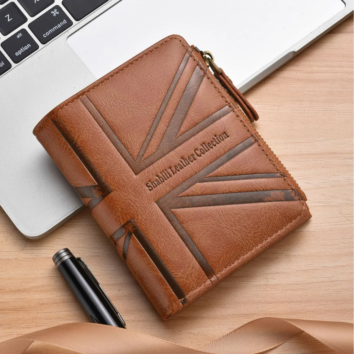 Fashionable men's classic retro short button wallet high-end niche wallet student multifunctional card bag style wallet
Fashionable men's classic retro short button wallet high-end niche wallet student multifunctional card bag style wallet