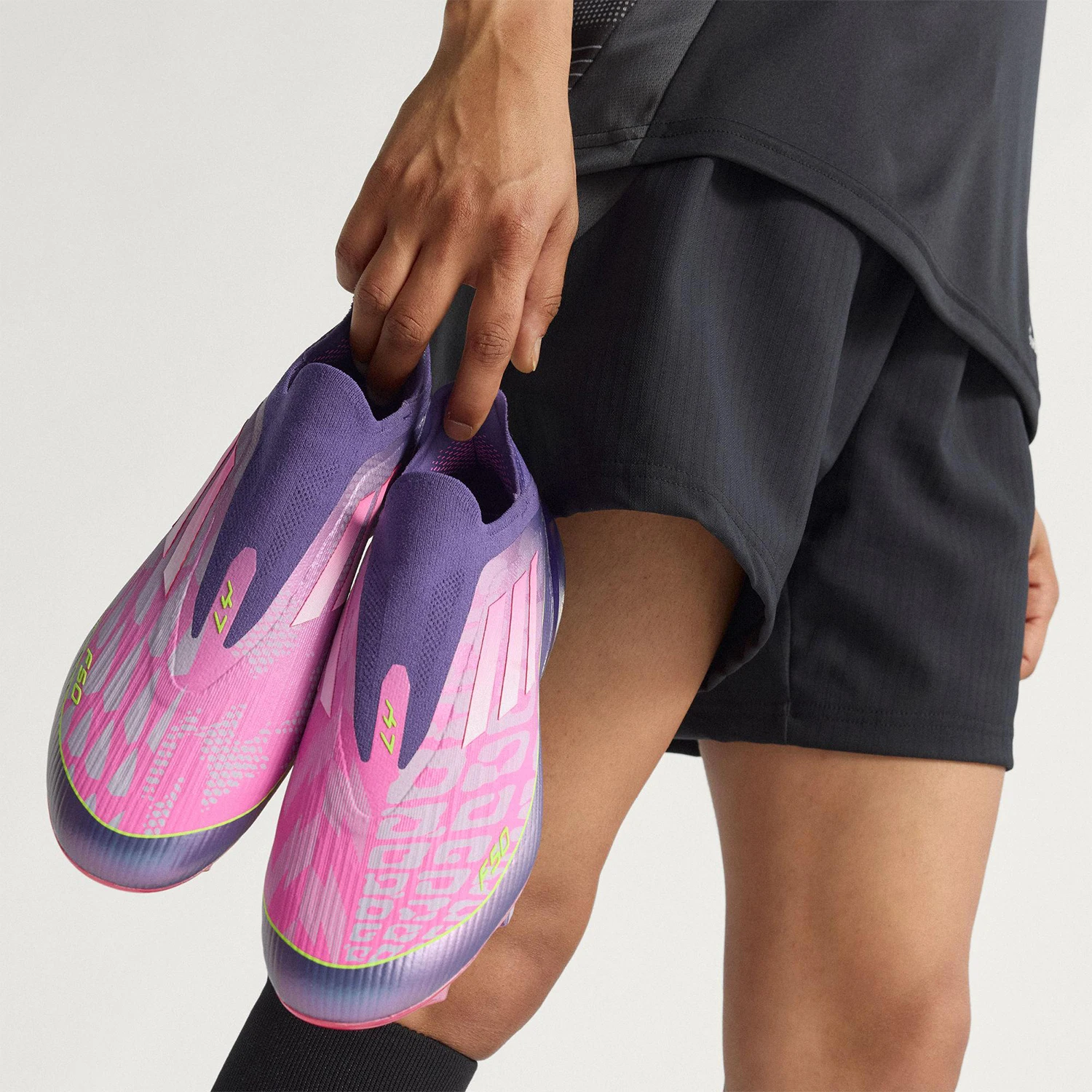 Adidas Authentic 2025 Summer Edition мужские и женские износостойкие футбольные бутсы JS0560
Adidas Authentic 2025 Summer Edition мужские и женские износостойкие футбольные бутсы JS0560