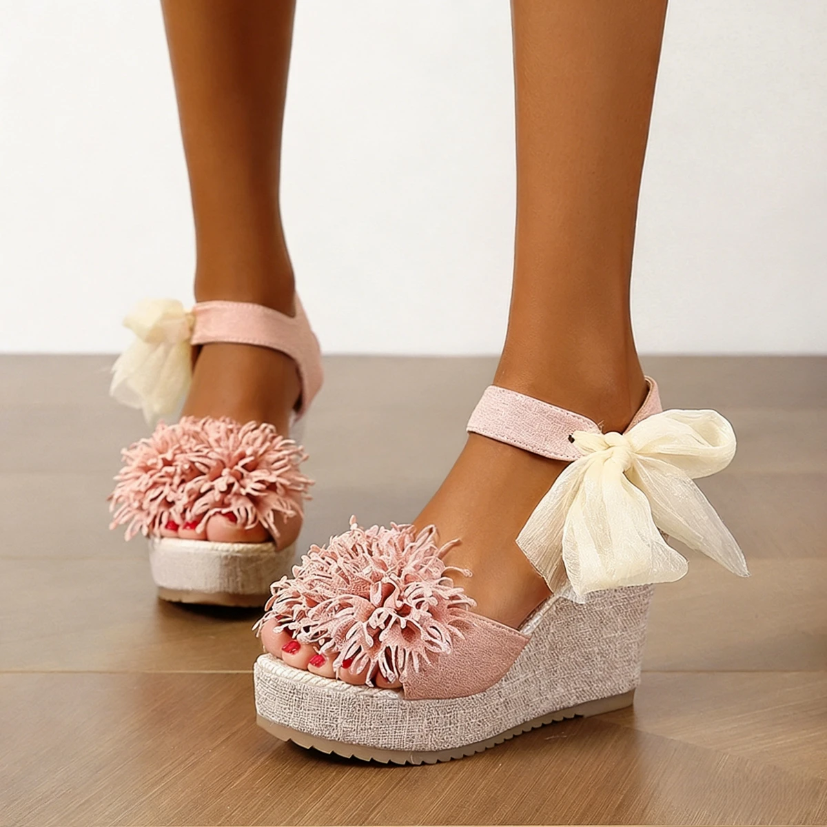 Women Platform Sandals 2026 New Floral Pattern Bowknot Decor Sandals Wedge High Heels Women Shoes Designer Lightweight Shoes
Women Platform Sandals 2026 New Floral Pattern Bowknot Decor Sandals Wedge High Heels Women Shoes Designer Lightweight Shoes