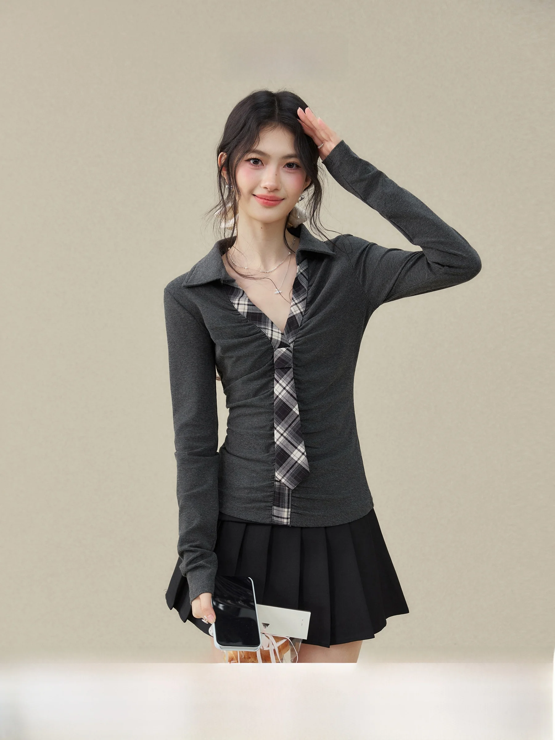 Deep Grey V-Neck T-Shirt Women's Spring New Style Beautiful Berlin Resonance Casual Fashion Long Sleeve Ladies Top
Deep Grey V-Neck T-Shirt Women's Spring New Style Beautiful Berlin Resonance Casual Fashion Long Sleeve Ladies Top