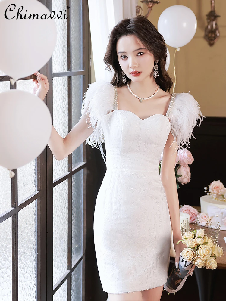 White Beaded Feather Short Sleeve Square Collar High Waist Tight Sheath Birthday Evening Party Sexy Bodycon Mini Dress Women
White Beaded Feather Short Sleeve Square Collar High Waist Tight Sheath Birthday Evening Party Sexy Bodycon Mini Dress Women
