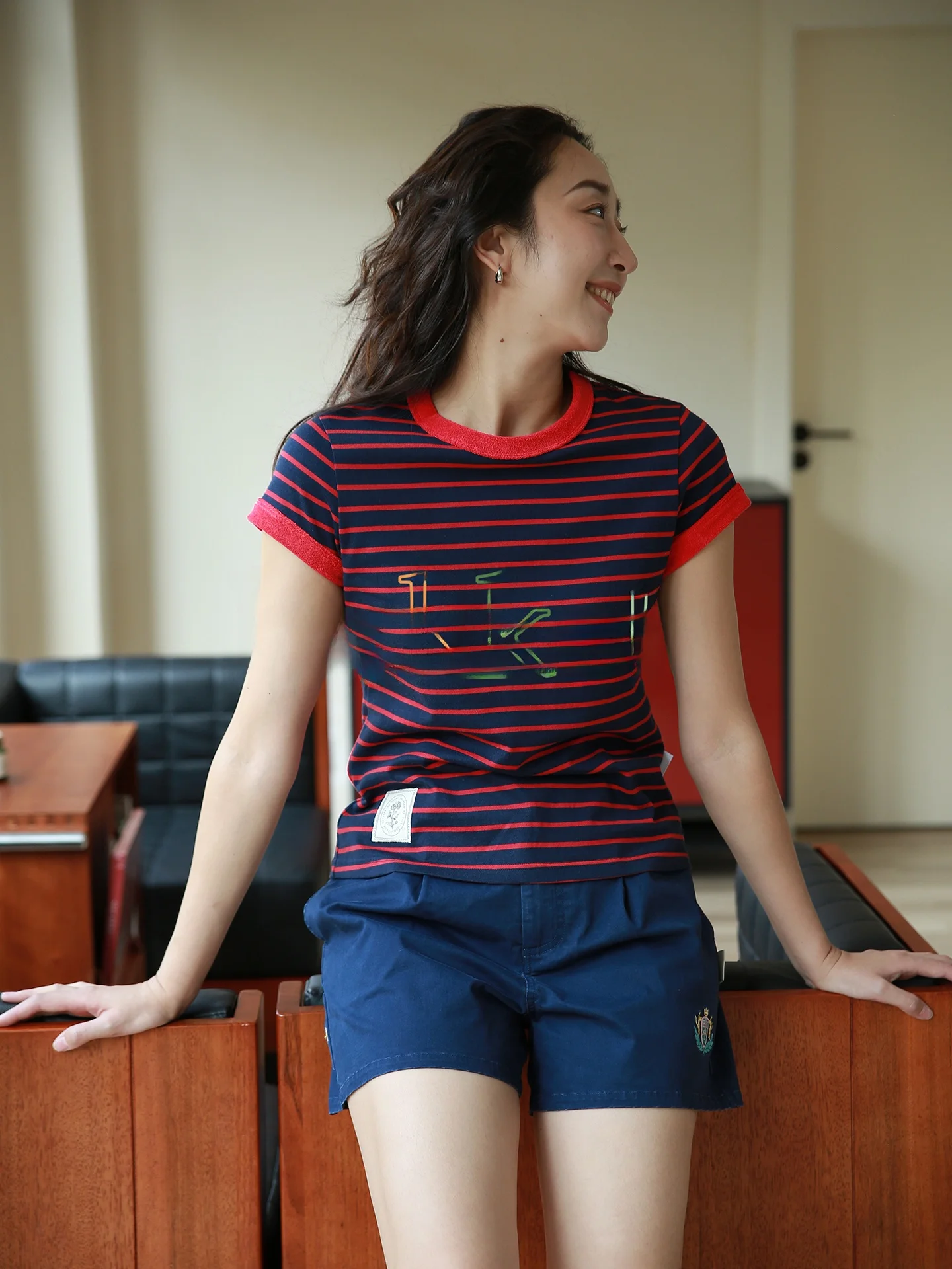 Футболка Hukket из чистого хлопка с цветными полосками, короткий рукав, круглый вырез, для повседневной носки, женская верхняя одежда, летний сезон
Футболка Hukket из чистого хлопка с цветными полосками, короткий рукав, круглый вырез, для повседневной носки, женская верхняя одежда, летний сезон