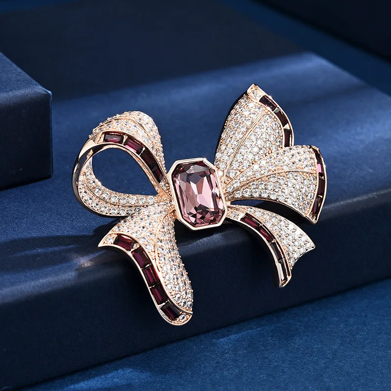 High-grade Light Luxury Cubic Zirconia Austria Red Crystal Bow Brooches for Women Personality Fashion Accessories Corsage Pins
High-grade Light Luxury Cubic Zirconia Austria Red Crystal Bow Brooches for Women Personality Fashion Accessories Corsage Pins