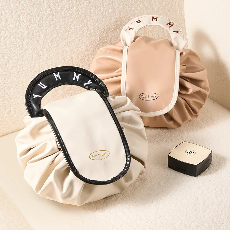 Convenient Lazy Makeup Organizer for Travel/Work Large Capacity Waterproof Drawstring Closure 1-Second Foldable No-Spill Design
Convenient Lazy Makeup Organizer for Travel/Work Large Capacity Waterproof Drawstring Closure 1-Second Foldable No-Spill Design