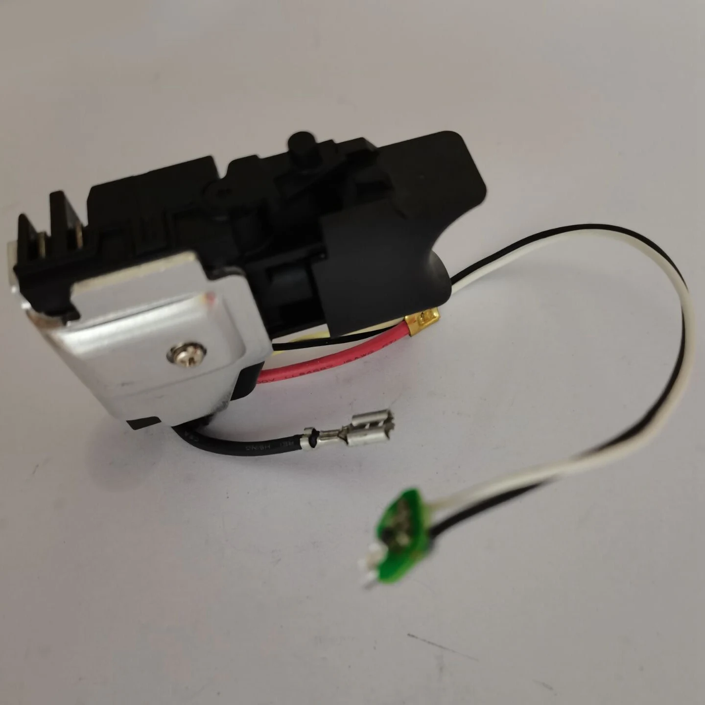 B13CSwitch Trigger for Makita 650699-7 6506997 650645-0 6506450 DF330DWE DF030DWE TD090DWE TD090D DF330D DF030D DF330DWLE
B13CSwitch Trigger for Makita 650699-7 6506997 650645-0 6506450 DF330DWE DF030DWE TD090DWE TD090D DF330D DF030D DF330DWLE