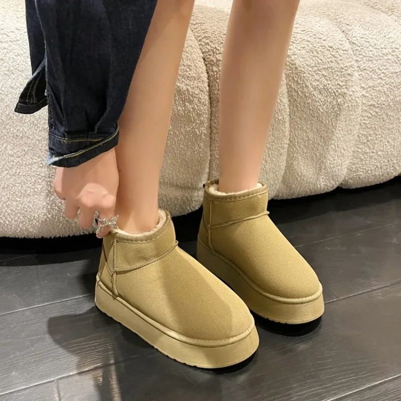 Thick Plush Platform Snow Boots Women Winter Keep Warm Fur Cotton Shoes Woman Faux Suede Slip-On Ankle Botas Padded Shoes
Thick Plush Platform Snow Boots Women Winter Keep Warm Fur Cotton Shoes Woman Faux Suede Slip-On Ankle Botas Padded Shoes