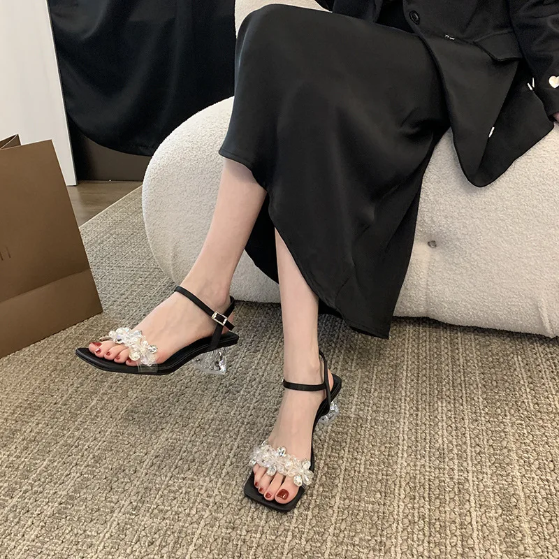 Crystal Flower Block Heel Sandals Square Toe With Adjustable Ankle Strap Metallic Silver Casual Shoes For Summer Parties Fashion
Crystal Flower Block Heel Sandals Square Toe With Adjustable Ankle Strap Metallic Silver Casual Shoes For Summer Parties Fashion