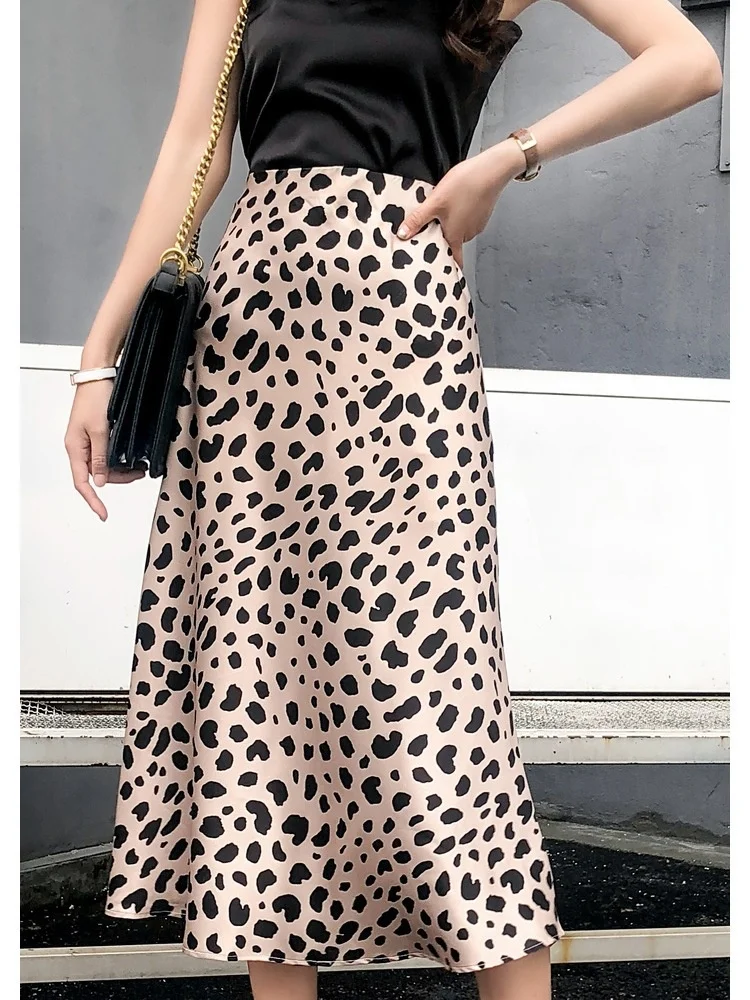 Leopard Satin High Waist Mermaid Skirt Women's Fashion Street Style Midi Skirt Polyester Fiber A-Line Skirt Mid-Length
Leopard Satin High Waist Mermaid Skirt Women's Fashion Street Style Midi Skirt Polyester Fiber A-Line Skirt Mid-Length