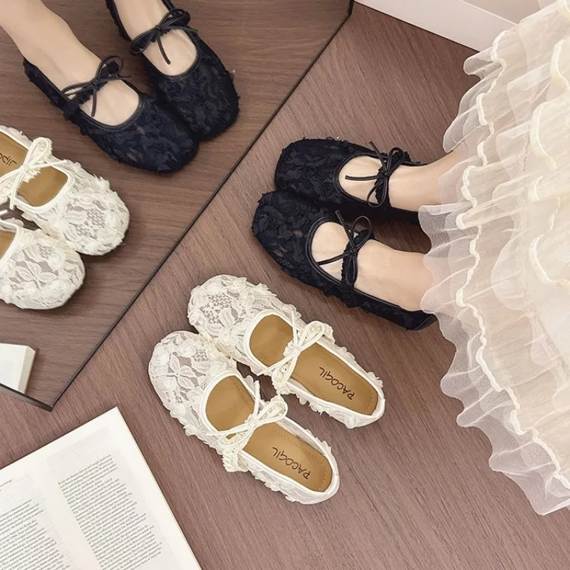 2025 Spring Lace Women Mary Jane Shoes Fashion Slip On Comfort Street Style Soft Sole Female Dress Flats Shoes Plus Size 41 42
2025 Spring Lace Women Mary Jane Shoes Fashion Slip On Comfort Street Style Soft Sole Female Dress Flats Shoes Plus Size 41 42