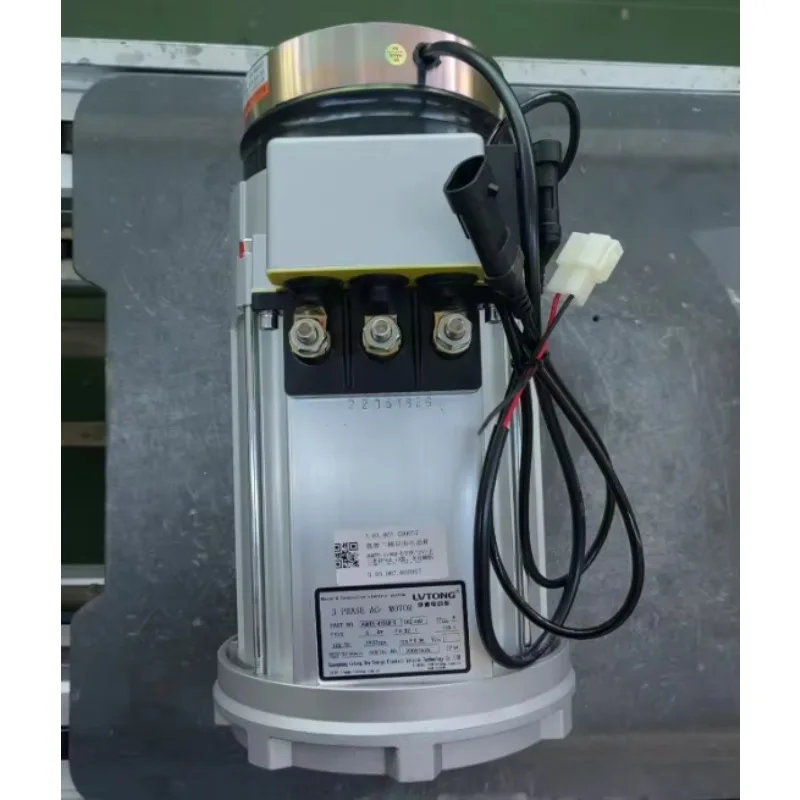 Тяговый двигатель переменного тока 48 В 5 кВт для электрических тележек для гольфа Вилочный погрузчик AQHT5-4004B 5 кВт 48 В Aqht5-4104b-x ЧАСТИ ДЛЯ КАРТОВ LVTONG
Тяговый двигатель переменного тока 48 В 5 кВт для электрических тележек для гольфа Вилочный погрузчик AQHT5-4004B 5 кВт 48 В Aqht5-4104b-x ЧАСТИ ДЛЯ КАРТОВ LVTONG