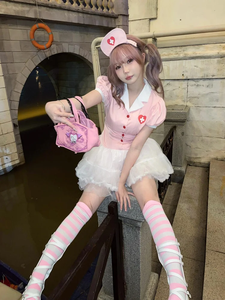 Сексуальный костюм медсестры, рта на Хэллоуин, комплект ролевых игр для девочек, летние прямые брюки, ort Sve Outfit
Сексуальный костюм медсестры, рта на Хэллоуин, комплект ролевых игр для девочек, летние прямые брюки, ort Sve Outfit