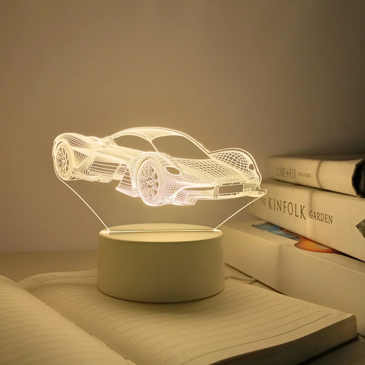 1 шт., прикроватный 3D-ночник на тему спортивного автомобиля, подходит для оформления спален, кабинет и настольных декоративных светильников. 
1 шт., прикроватный 3D-ночник на тему спортивного автомобиля, подходит для оформления спален, кабинет и настольных декоративных светильников.