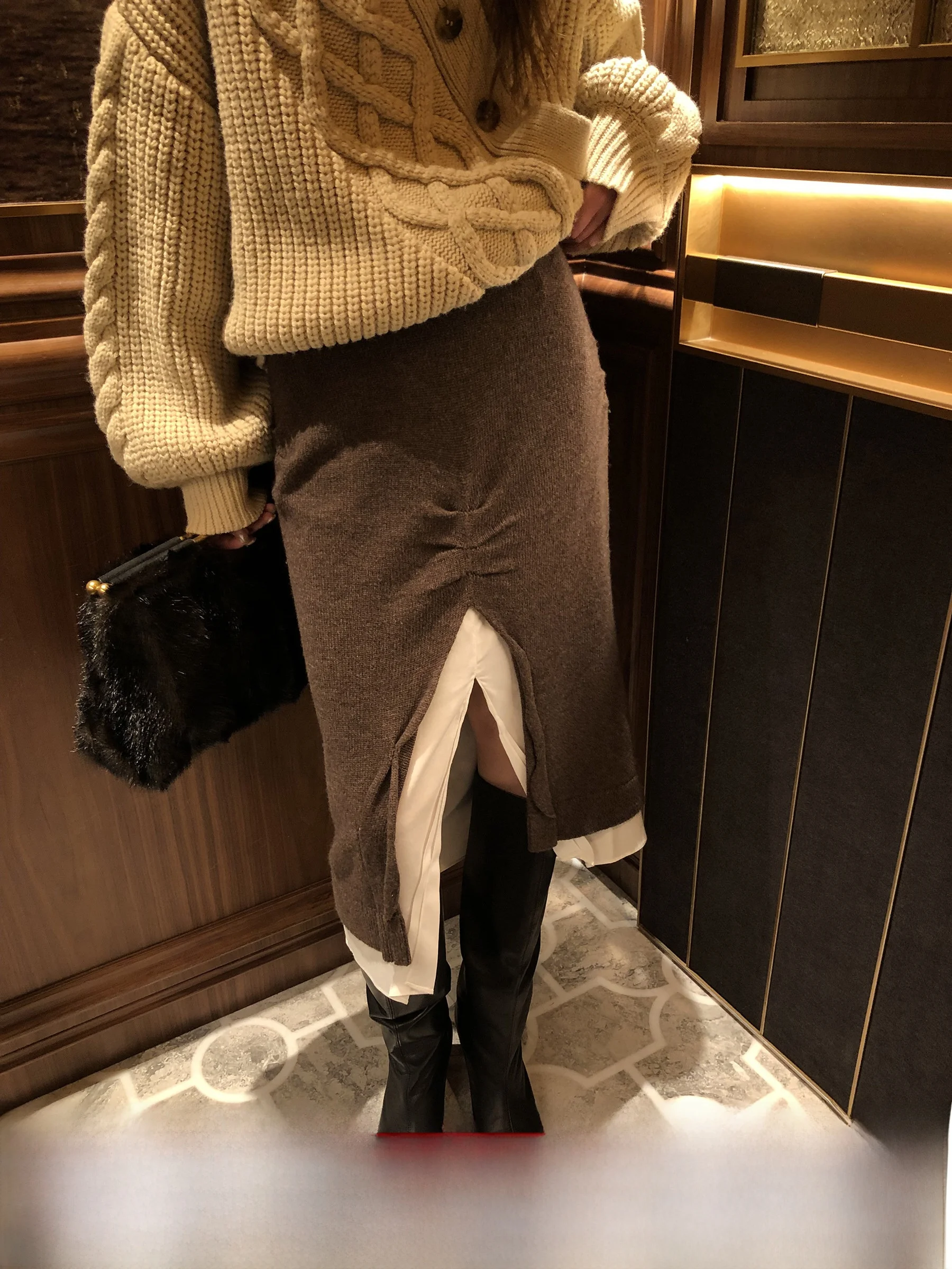 Gakee Official Silk Woolen f Skirt Women's Spring Sle Front Slit Vintage Pleated mid Low Waist Skirt Casual Wear
Gakee Official Silk Woolen f Skirt Women's Spring Sle Front Slit Vintage Pleated mid Low Waist Skirt Casual Wear