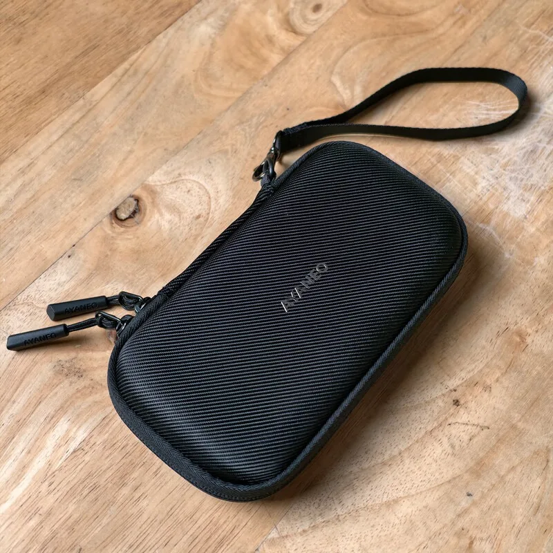 Защитная сумка-чехол из EVA для игровой консоли AYANEO Pocket AIR Mini
Защитная сумка-чехол из EVA для игровой консоли AYANEO Pocket AIR Mini