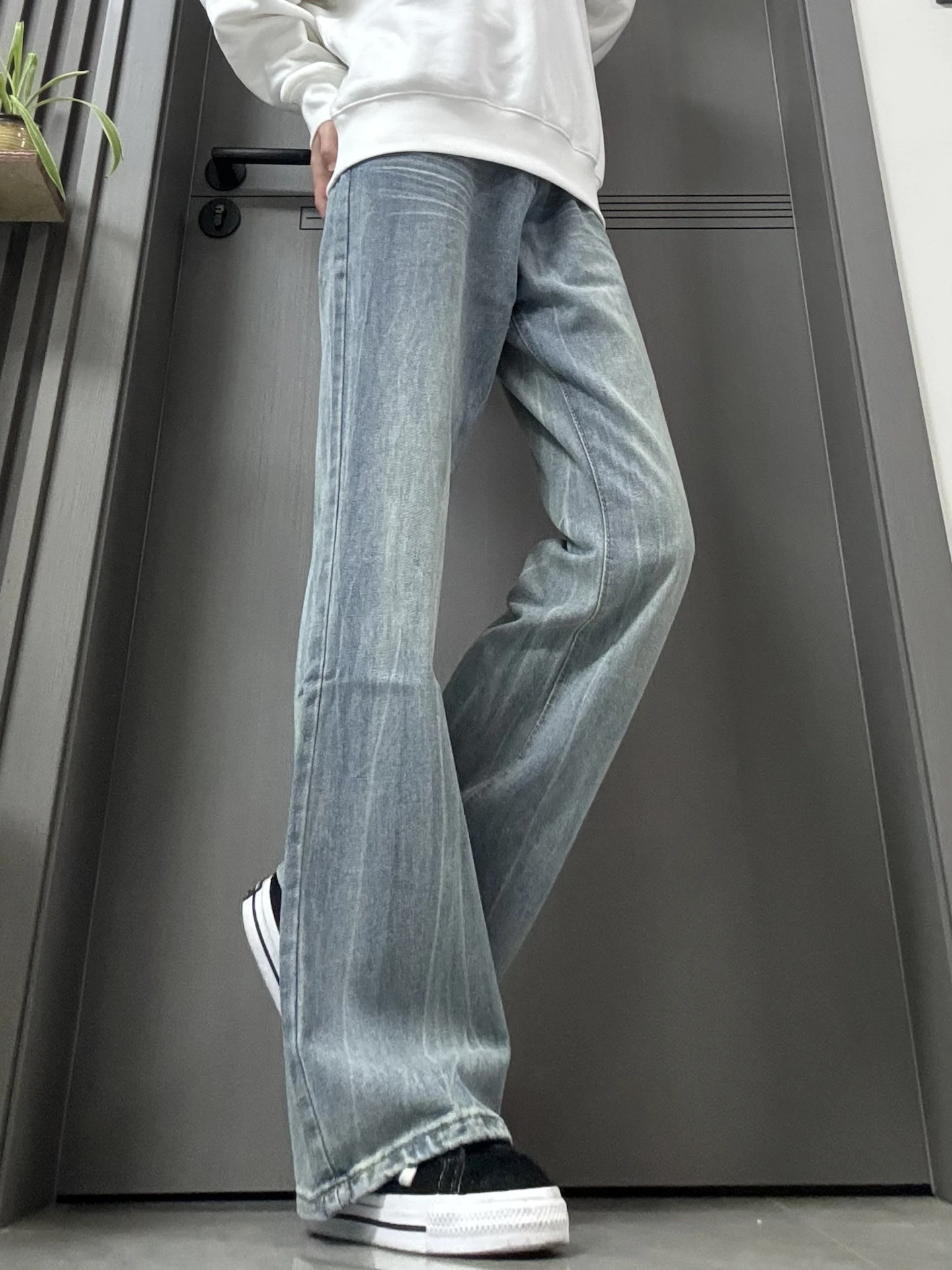 Blue Lightning Pattern Flared Jeans Men's American High Street CleanFit Straight Leg Bend Knife Extended Length Jeans
Blue Lightning Pattern Flared Jeans Men's American High Street CleanFit Straight Leg Bend Knife Extended Length Jeans