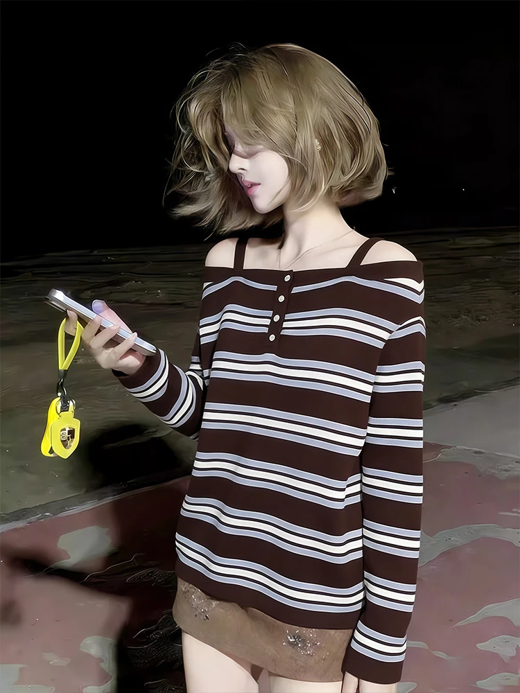 Свободная женская футболка с длинным рукавом и полосками на одно плечо, весенний повседневный топ в корейском стиле, универсальный размер
Свободная женская футболка с длинным рукавом и полосками на одно плечо, весенний повседневный топ в корейском стиле, универсальный размер