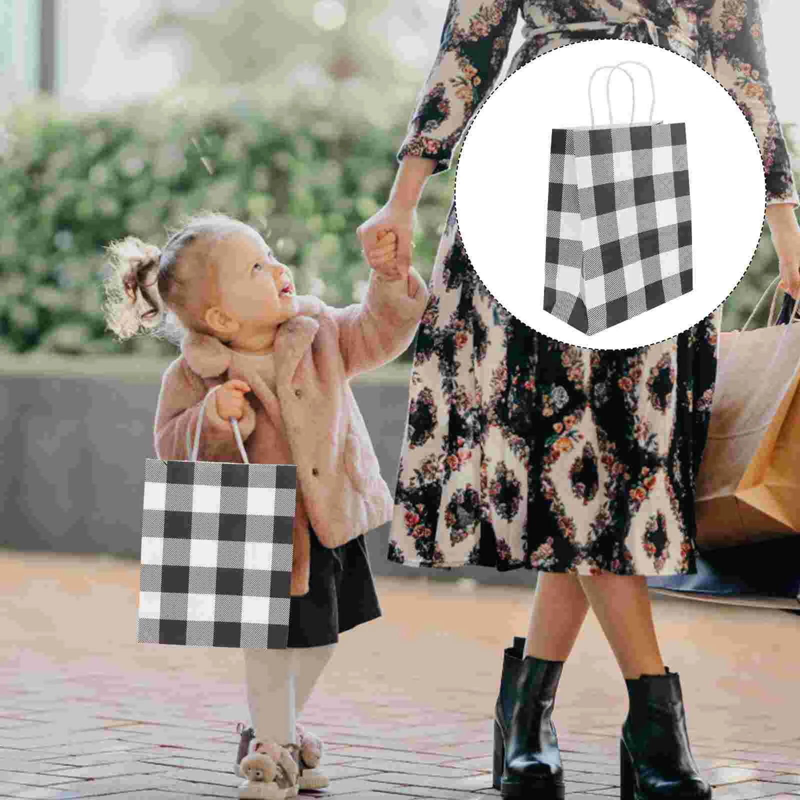 Kraft Paper Tote Bag 100pcs Simple Stylish Flat Foldable Gift Wrapping Party Shopping Storage Bags for Birthday Holidays School
Kraft Paper Tote Bag 100pcs Simple Stylish Flat Foldable Gift Wrapping Party Shopping Storage Bags for Birthday Holidays School
