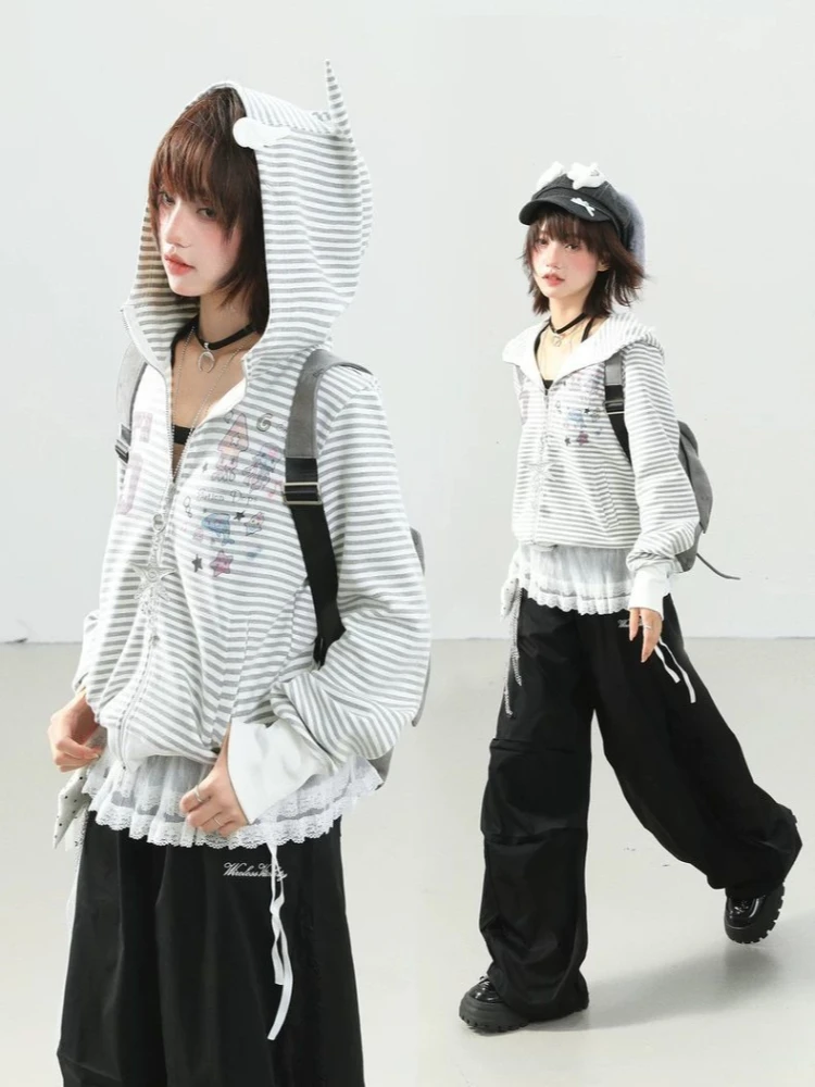 Худи в стиле Харадзюку с контрастными полосками, женская толстовка с мультяшным принтом, повседневная свободная толстовка с капюшоном, эстетика Y2K, гранж-стиль, на молнии
Худи в стиле Харадзюку с контрастными полосками, женская толстовка с мультяшным принтом, повседневная свободная толстовка с капюшоном, эстетика Y2K, гранж-стиль, на молнии