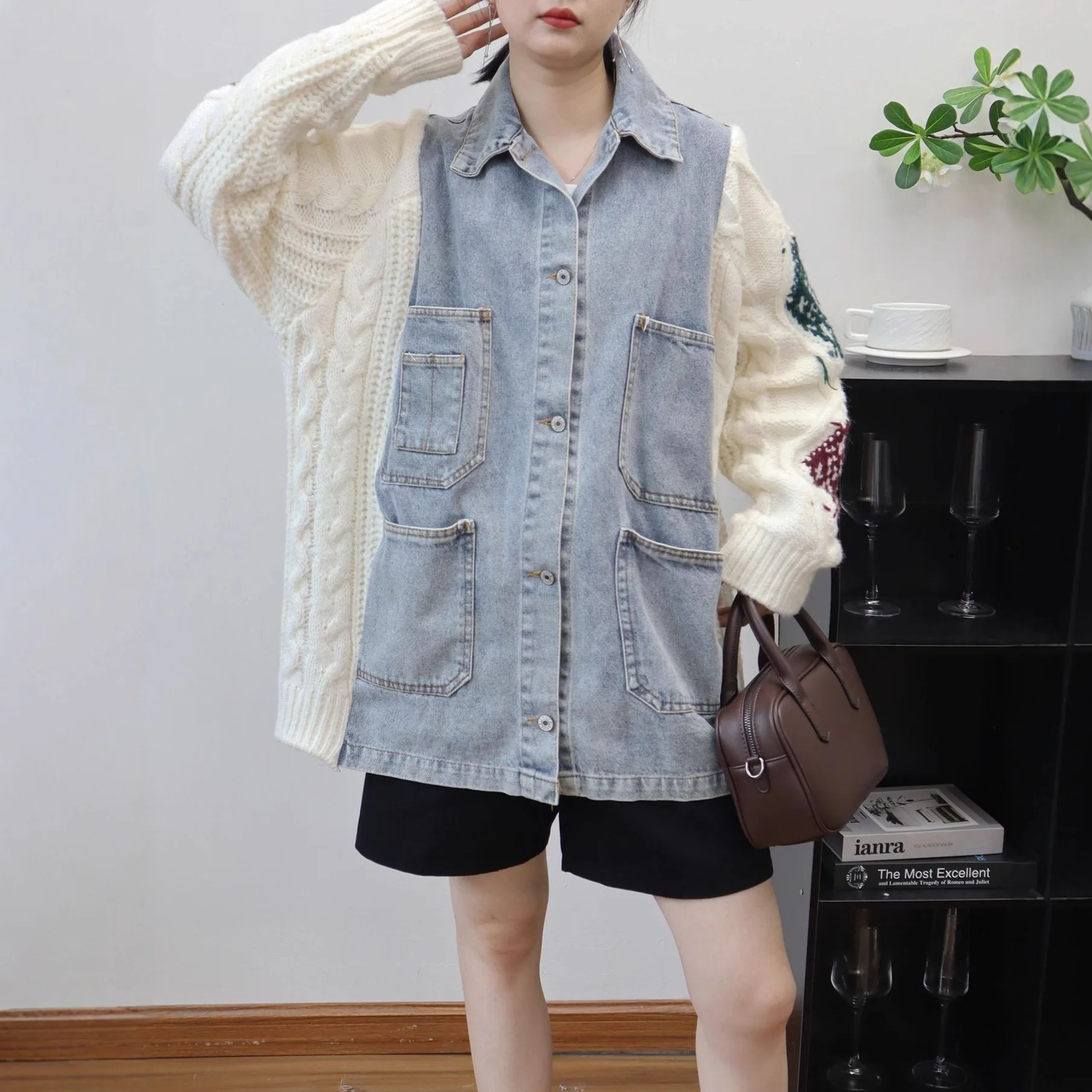 Autumn Winter New Fashion Korean Style Women's Turn-down Collar Long Sleeve Loose Spliced Denim Knitted Cardigans Female Coats
Autumn Winter New Fashion Korean Style Women's Turn-down Collar Long Sleeve Loose Spliced Denim Knitted Cardigans Female Coats