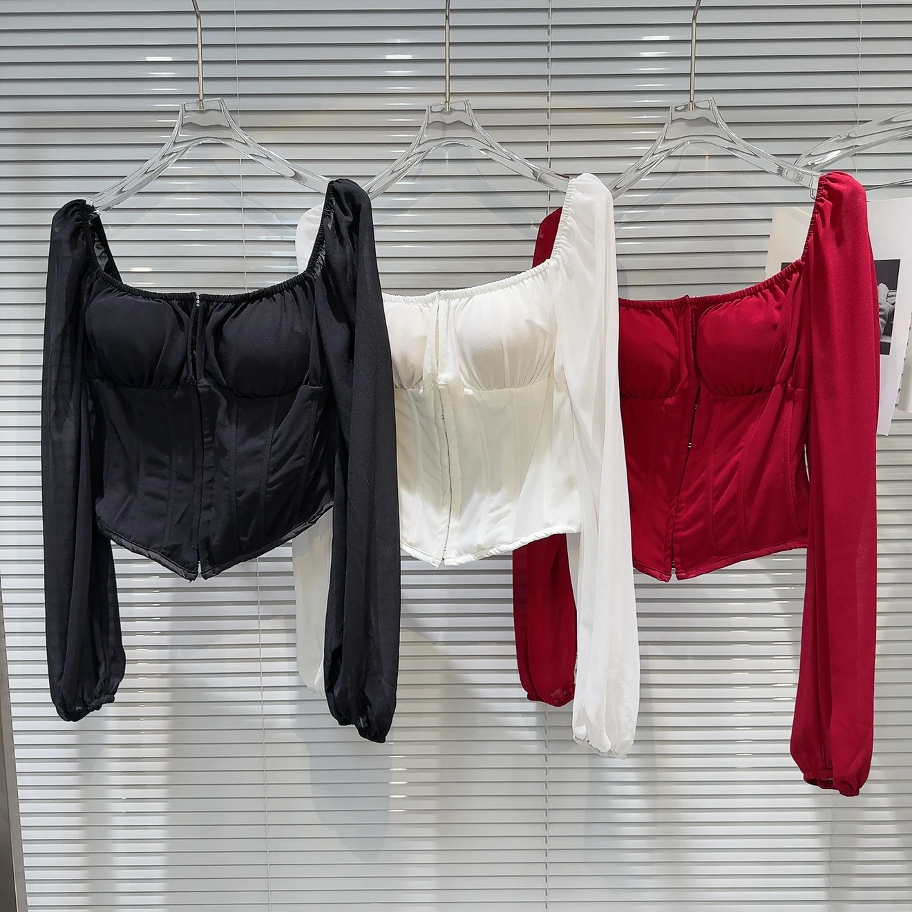 Women's Summer Elegant Square Neck Long Sleeve Slim Short Blouse Lady Solid Color Streetwear French Style Blouse Top
Women's Summer Elegant Square Neck Long Sleeve Slim Short Blouse Lady Solid Color Streetwear French Style Blouse Top