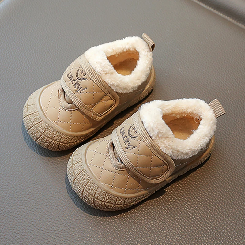 Зимняя хлопковая обувь для детей, толстые теплые ботинки для малышей, эргономичная нескользящая теплая обувь для мальчиков и девочек, зимние ботинки
Зимняя хлопковая обувь для детей, толстые теплые ботинки для малышей, эргономичная нескользящая теплая обувь для мальчиков и девочек, зимние ботинки
