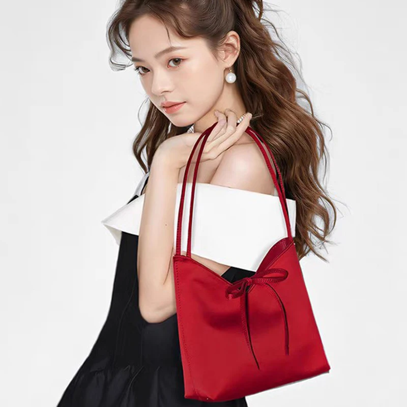 New Bow Design Bag Handbag Commuting Style Small Square Armpit Bag Fashion Double Shoulder Solid Color Shoulder Underarm Bag
New Bow Design Bag Handbag Commuting Style Small Square Armpit Bag Fashion Double Shoulder Solid Color Shoulder Underarm Bag