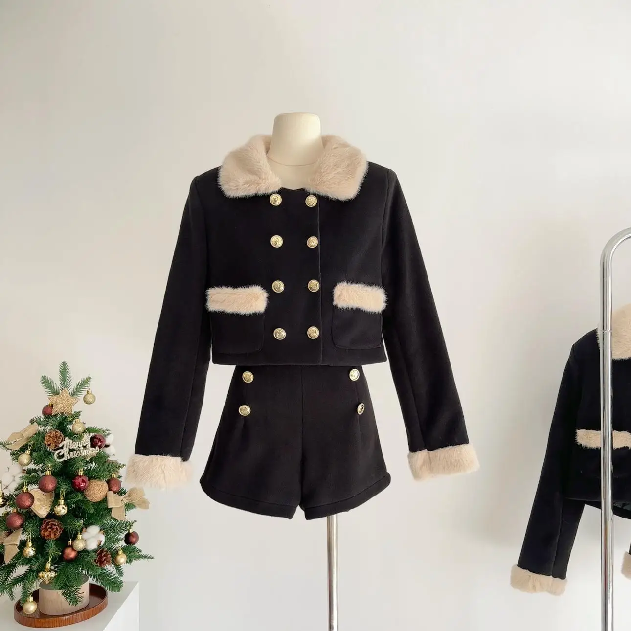 High Quality elegance Small Fragrance Tweed 2 Piece Sets Women Outfit Autumn Winter Sweet Fashion Short Jacket Coat + Skirt Suit
High Quality elegance Small Fragrance Tweed 2 Piece Sets Women Outfit Autumn Winter Sweet Fashion Short Jacket Coat + Skirt Suit