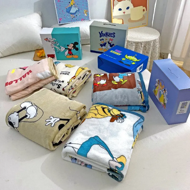 Cartoon Disney Fleece Blanket Kindergarten Mickey Mouse Blanket Set Gift Children's Car Office Three Eyes Plush Carpet Gifts
Cartoon Disney Fleece Blanket Kindergarten Mickey Mouse Blanket Set Gift Children's Car Office Three Eyes Plush Carpet Gifts