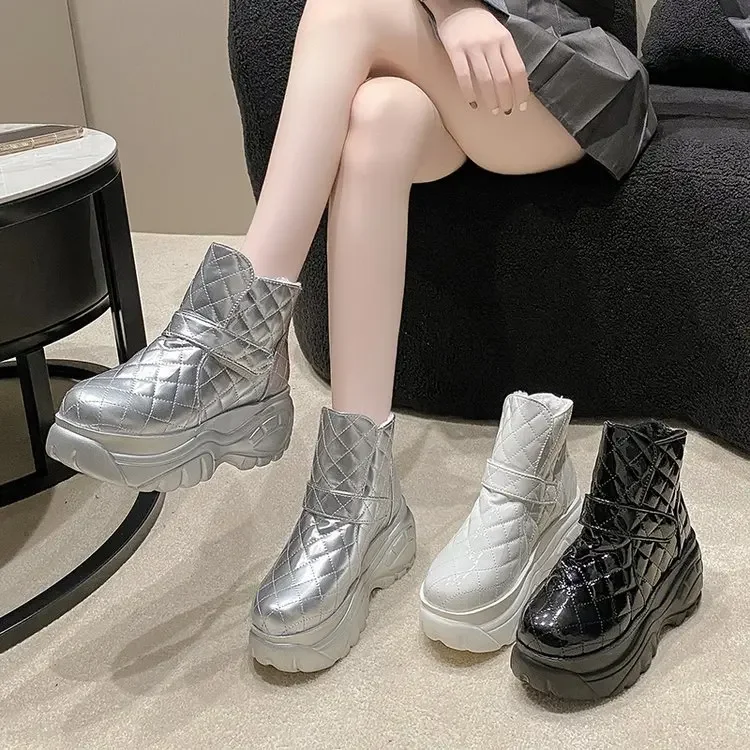 2024 Winter New Platform Sponge Bottom Non-slip High Top Plus Fleece Warm Short Boots High Heel Snow Boots
2024 Winter New Platform Sponge Bottom Non-slip High Top Plus Fleece Warm Short Boots High Heel Snow Boots