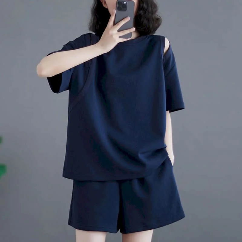 Solid Shorts Sets Short Sleeve Hollow Out T-Shirts and Casual Short Pants Summer Loose Korean Style Two Piece Sets Women Outfits
Solid Shorts Sets Short Sleeve Hollow Out T-Shirts and Casual Short Pants Summer Loose Korean Style Two Piece Sets Women Outfits