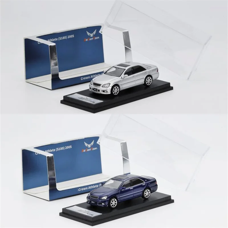 **Предзаказ** Модель автомобиля DCT 1:64 **Попередний заказ**
**Предзаказ** Модель автомобиля DCT 1:64 **Попередний заказ**