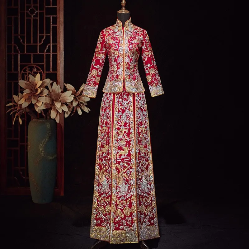 Новое платье древнего дракона и феникса в китайском стиле. 
Новое платье древнего дракона и феникса в китайском стиле.