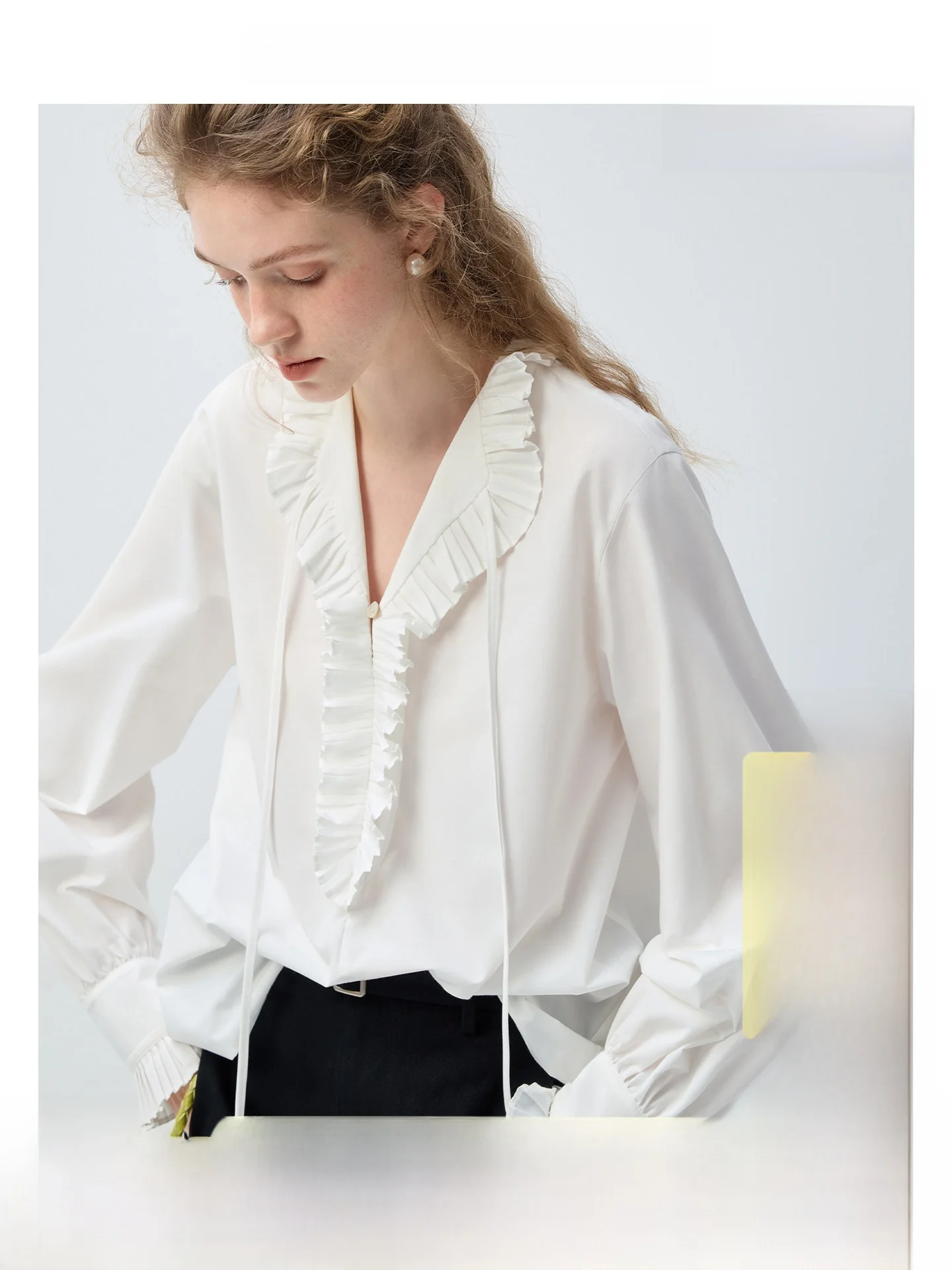 Elegant VEGA CHANG Women's Shirt Lantern Sleeve V-neck Spring Holiday Versatile Long Sleeve Comfortable Breathable Korean Style
Elegant VEGA CHANG Women's Shirt Lantern Sleeve V-neck Spring Holiday Versatile Long Sleeve Comfortable Breathable Korean Style