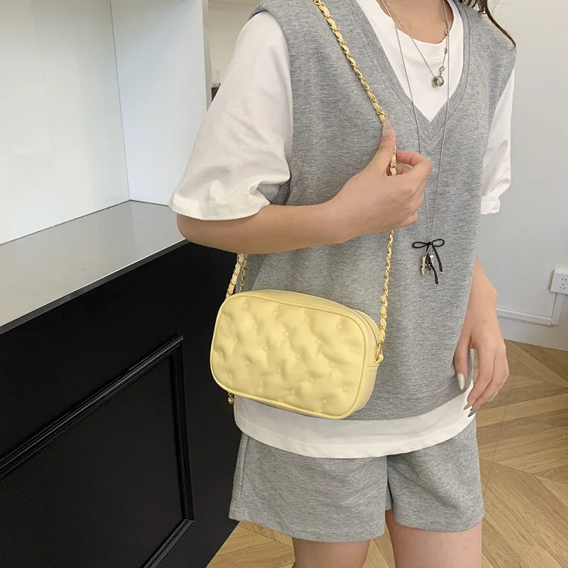 Minimalist Unique Large Capacity Crossbody Bag Stylish Casual Women's Handbag Luxury Designer Diaper Bags For Commuter
Minimalist Unique Large Capacity Crossbody Bag Stylish Casual Women's Handbag Luxury Designer Diaper Bags For Commuter