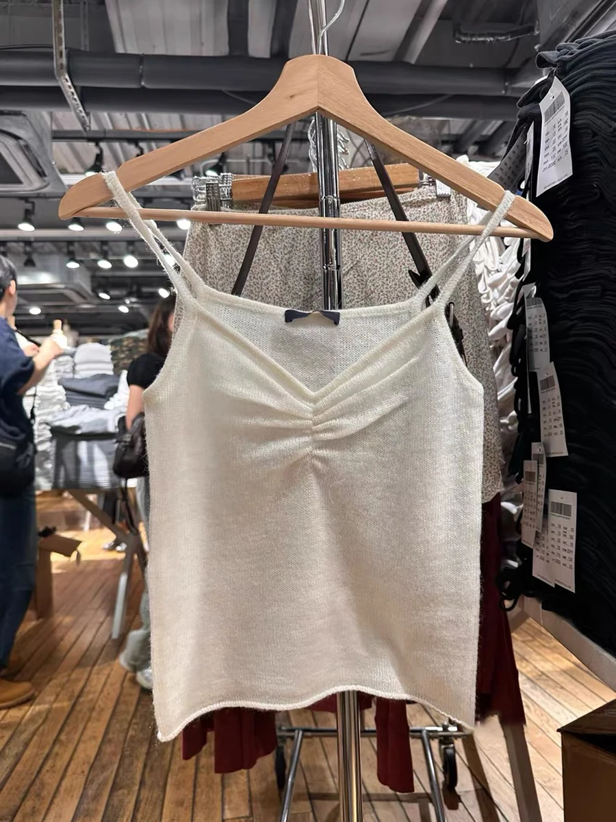 New Beige Folds Mohair Knitted Tank Tops Summer Sexy V-neck Slim Thin Smock Women Vintage Hollow Out Sweet Crop Top Y2k Clothes
New Beige Folds Mohair Knitted Tank Tops Summer Sexy V-neck Slim Thin Smock Women Vintage Hollow Out Sweet Crop Top Y2k Clothes
