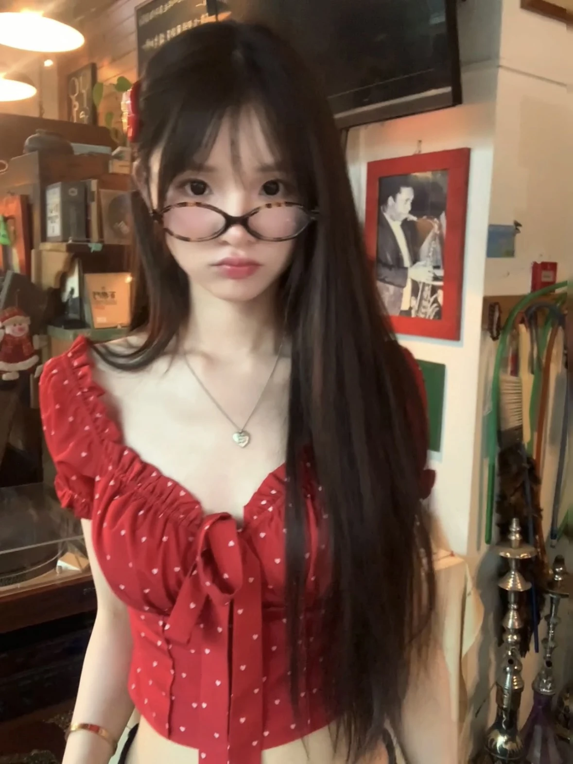 Красная женская футболка в стиле ретро ort Sve Sweet And Spicy Sle с низкой талией и V-образным вырезом Bubble Sve, летний топ из смеси полиэстера
Красная женская футболка в стиле ретро ort Sve Sweet And Spicy Sle с низкой талией и V-образным вырезом Bubble Sve, летний топ из смеси полиэстера