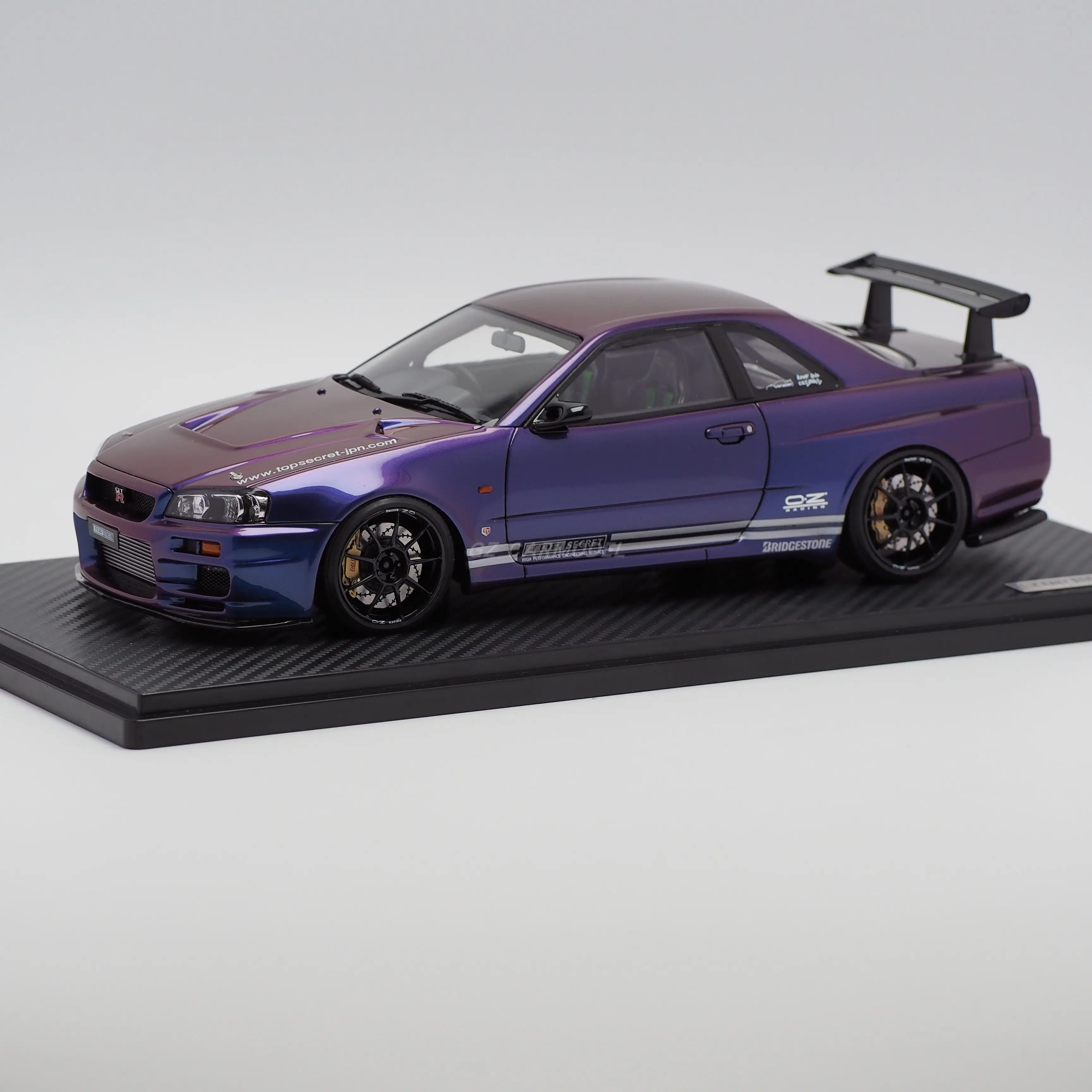 IG 1:18 TOPSECRET 34GT-R BNR34 Purple Metallic IG3850 JDM Simulation Limited Edition Resin Metal Static Car Model Toy Gift
IG 1:18 TOPSECRET 34GT-R BNR34 Purple Metallic IG3850 JDM Simulation Limited Edition Resin Metal Static Car Model Toy Gift